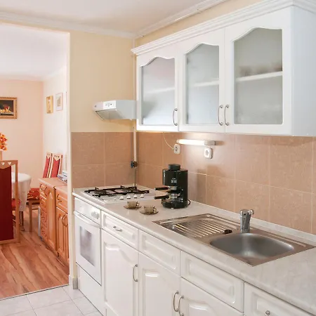 Apartment Golden Axe Heviz